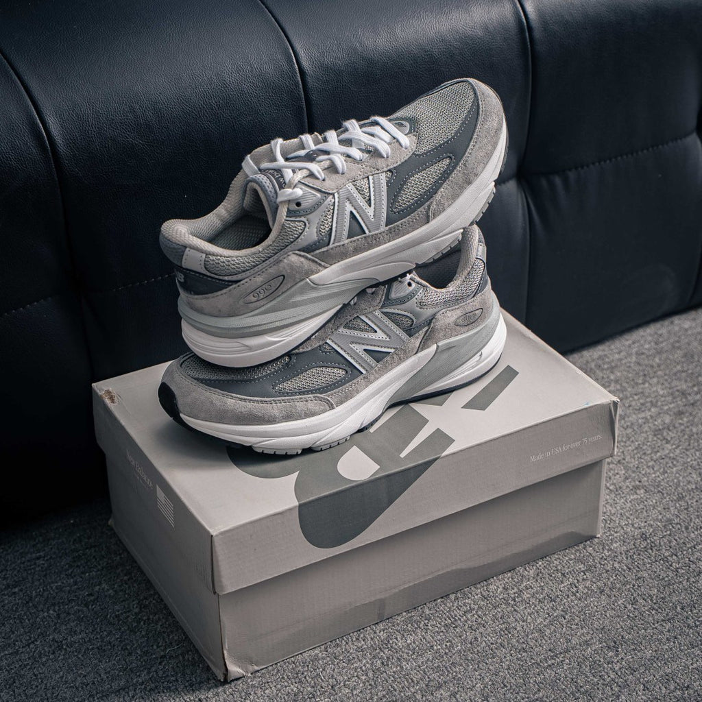 New Balance 990v6 "Grey" Sneakers