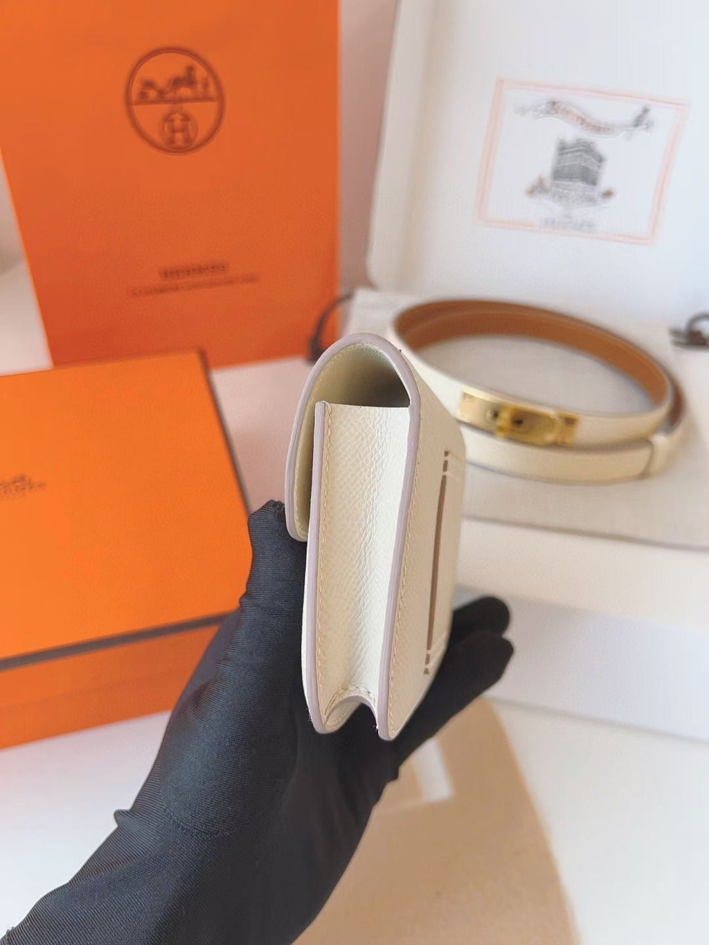 hm kelly belt 18mm with constance slim white epsom gold hardware