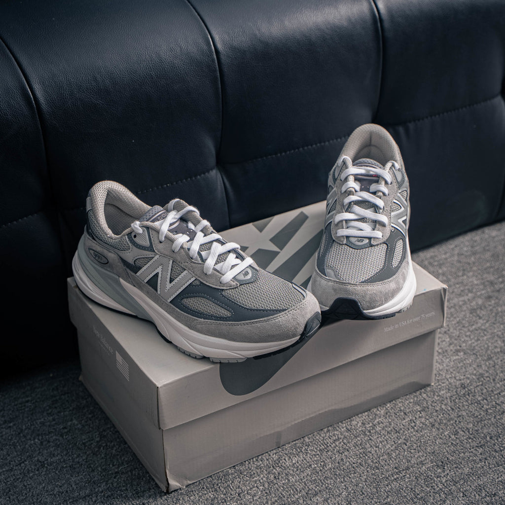 New Balance 990v6 "Grey" Sneakers