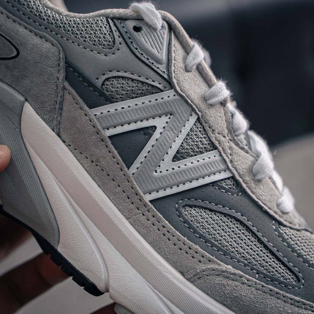 New Balance 990v6 "Grey" Sneakers