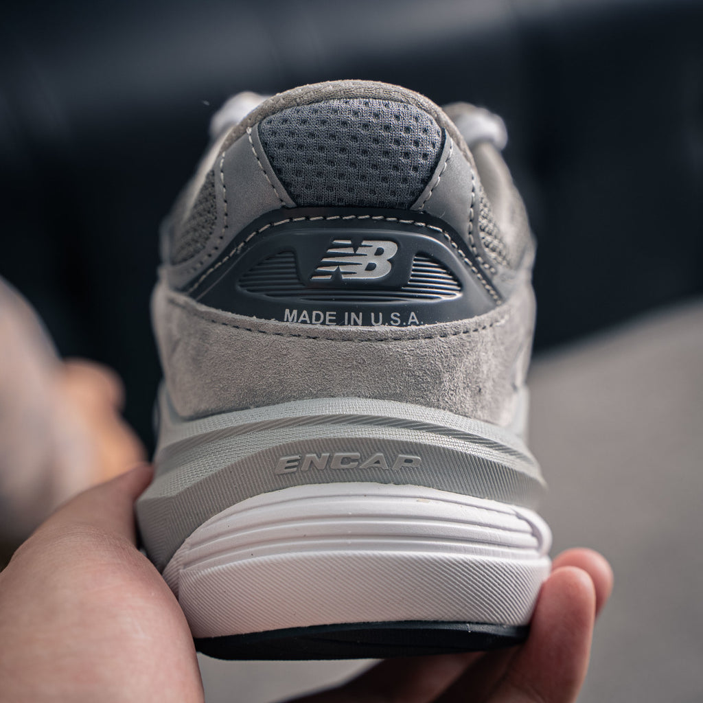 New Balance 990v6 "Grey" Sneakers