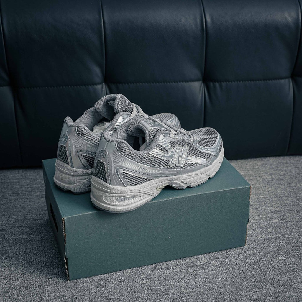 New Balance 1906R "Metallic Silver"