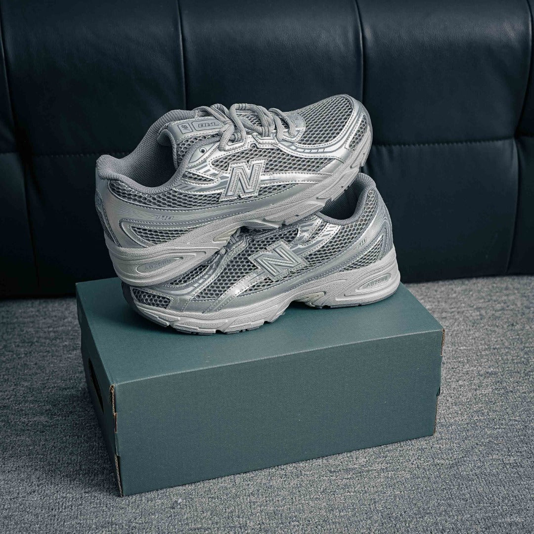New Balance 1906R "Metallic Silver"