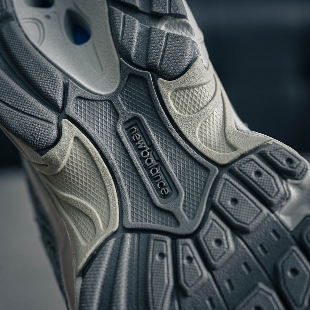 New Balance 1906R "Metallic Silver"