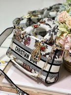 CD Floral White 26 Lady D-Joy Bag Canvas 336636