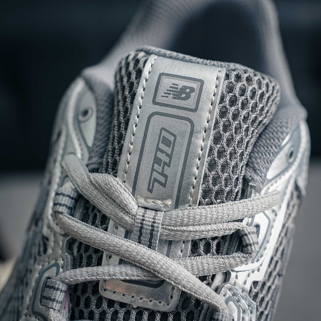 New Balance 1906R "Metallic Silver"