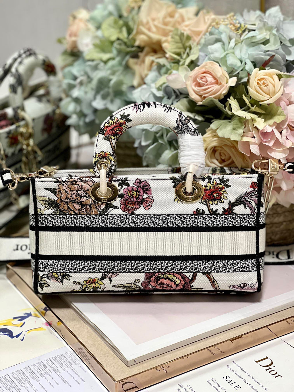 CD Floral White 26 Lady D-Joy Bag Canvas 336636