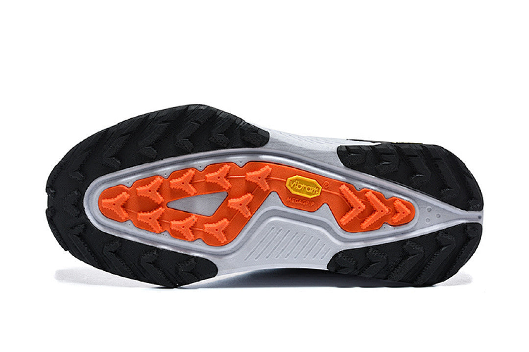 ACG Zegama Black/Summit White/Safety Orange