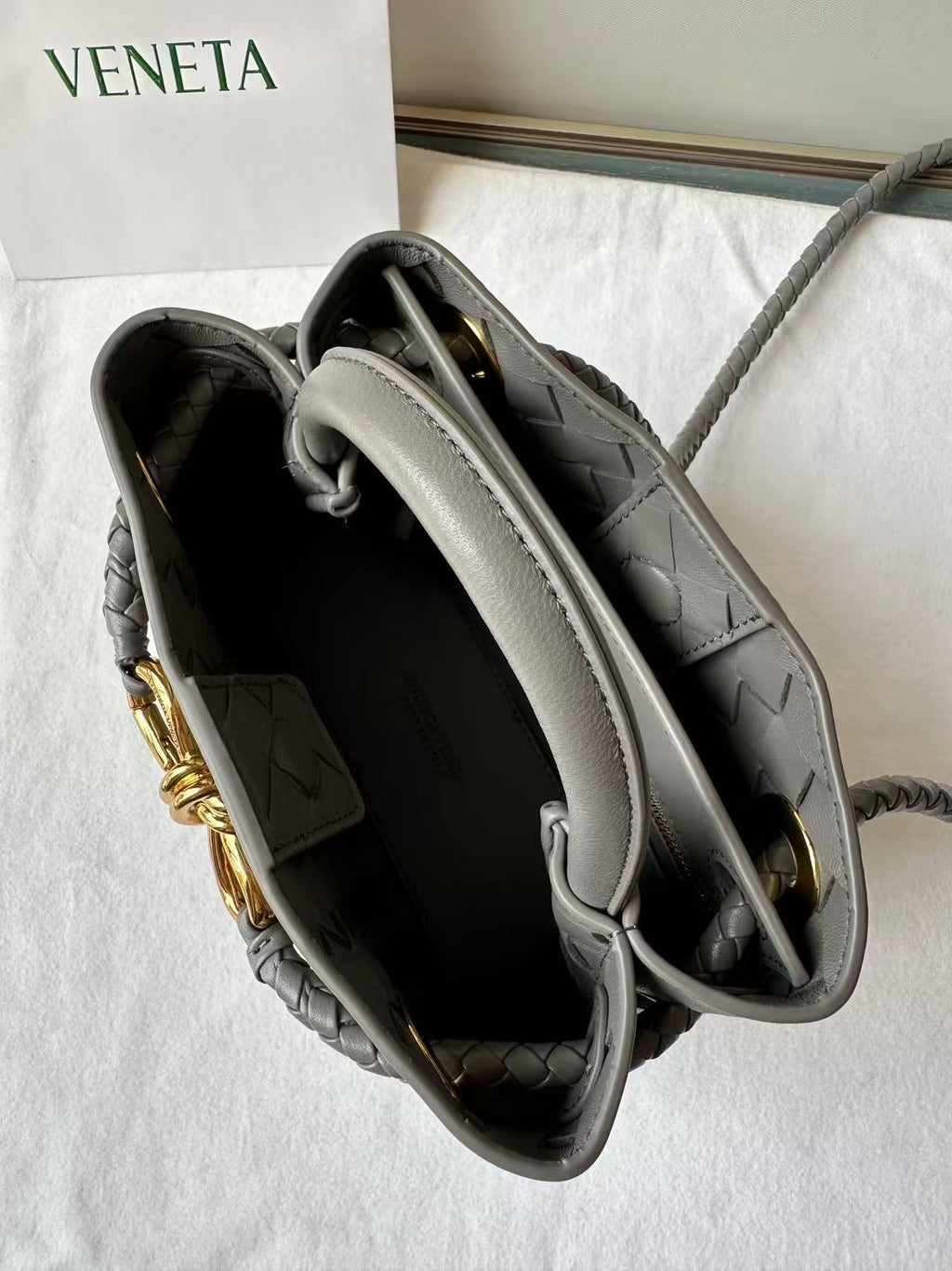 BV Small Andiamo Bag 20cm Grey Intrecciato Leather 291448