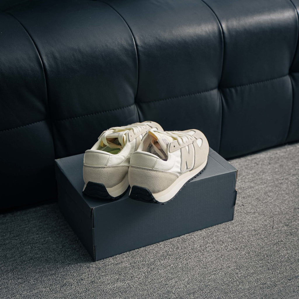 New Balance 471 "Sea Salt / Tea Green"