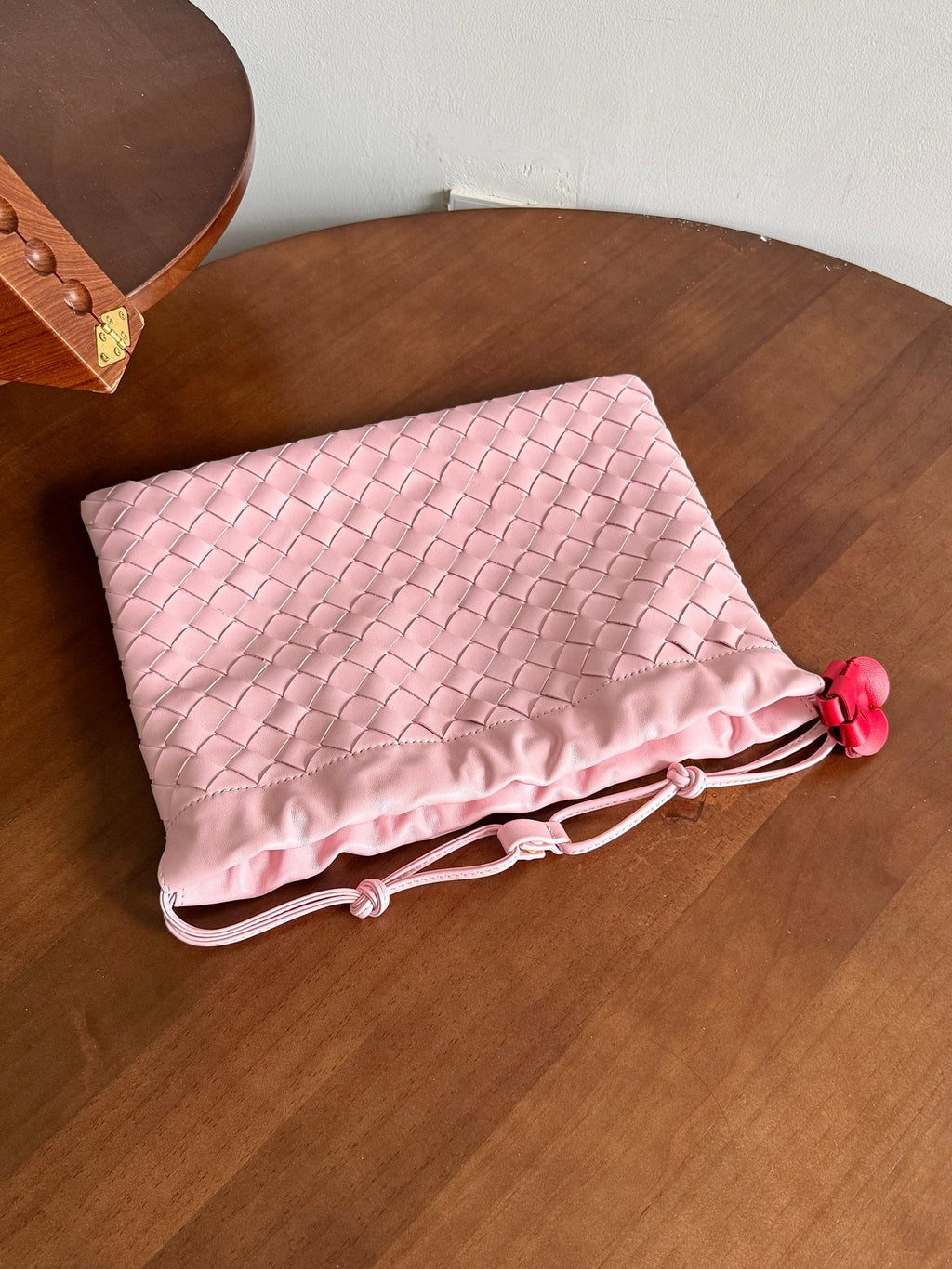 BV 26s Dust Bag Light Pink Intrecciato Leather
