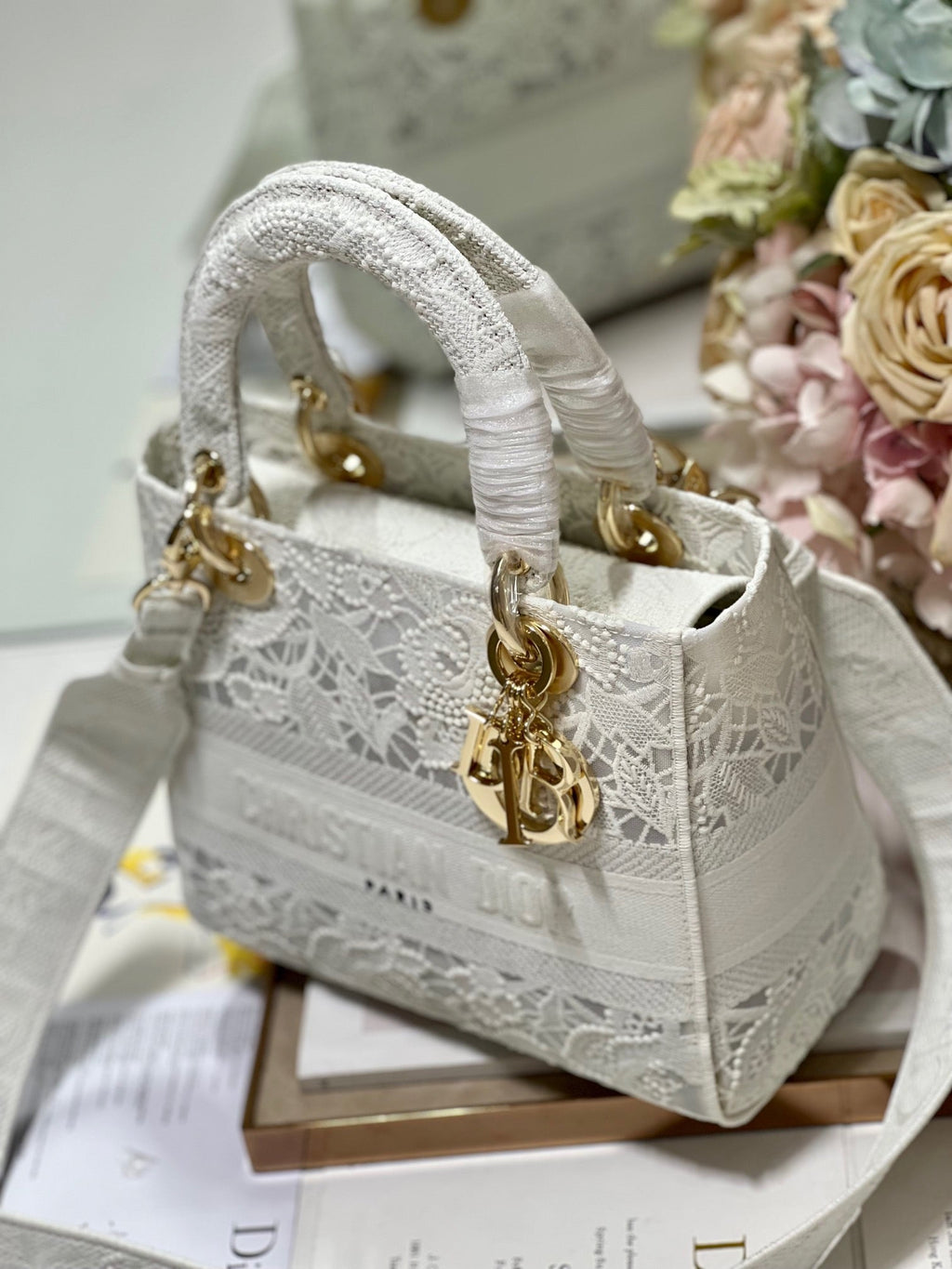 CD Mesh White 24 Lady Dior Bag Canvas 336703