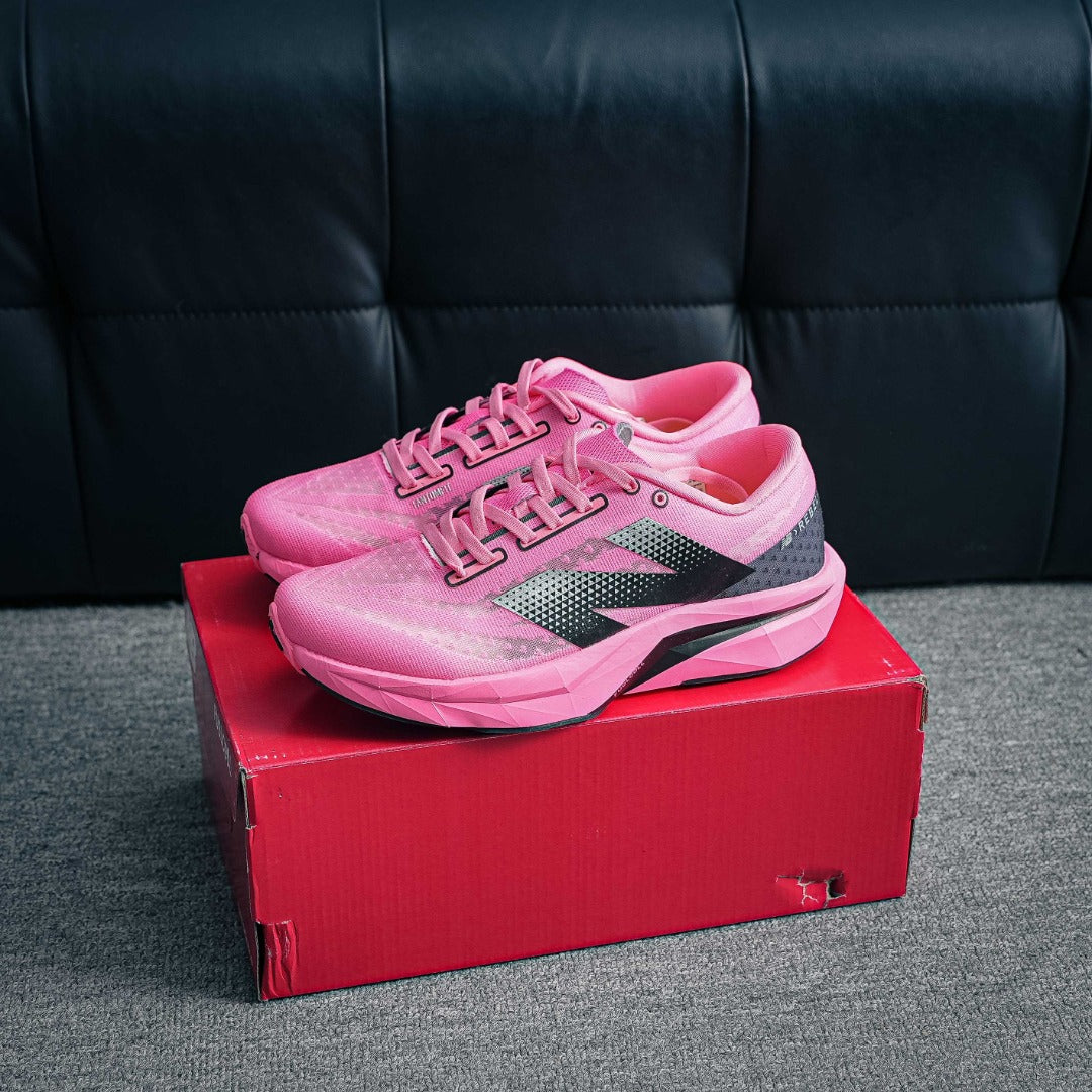 New Balance FuelCell Rebel v4 "Ultra Pink / Black"