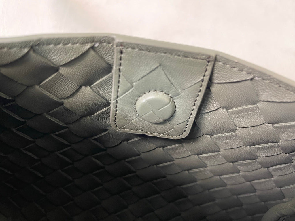 BV Small Parachute 20cm Olive Intrecciato  Leather