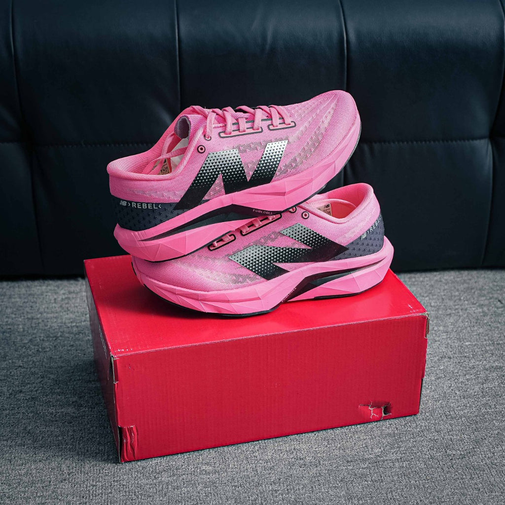 New Balance FuelCell Rebel v4 "Ultra Pink / Black"