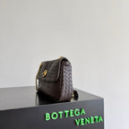 BV 26s Madison Bag 27cm Coffee Intrecciato Leather
