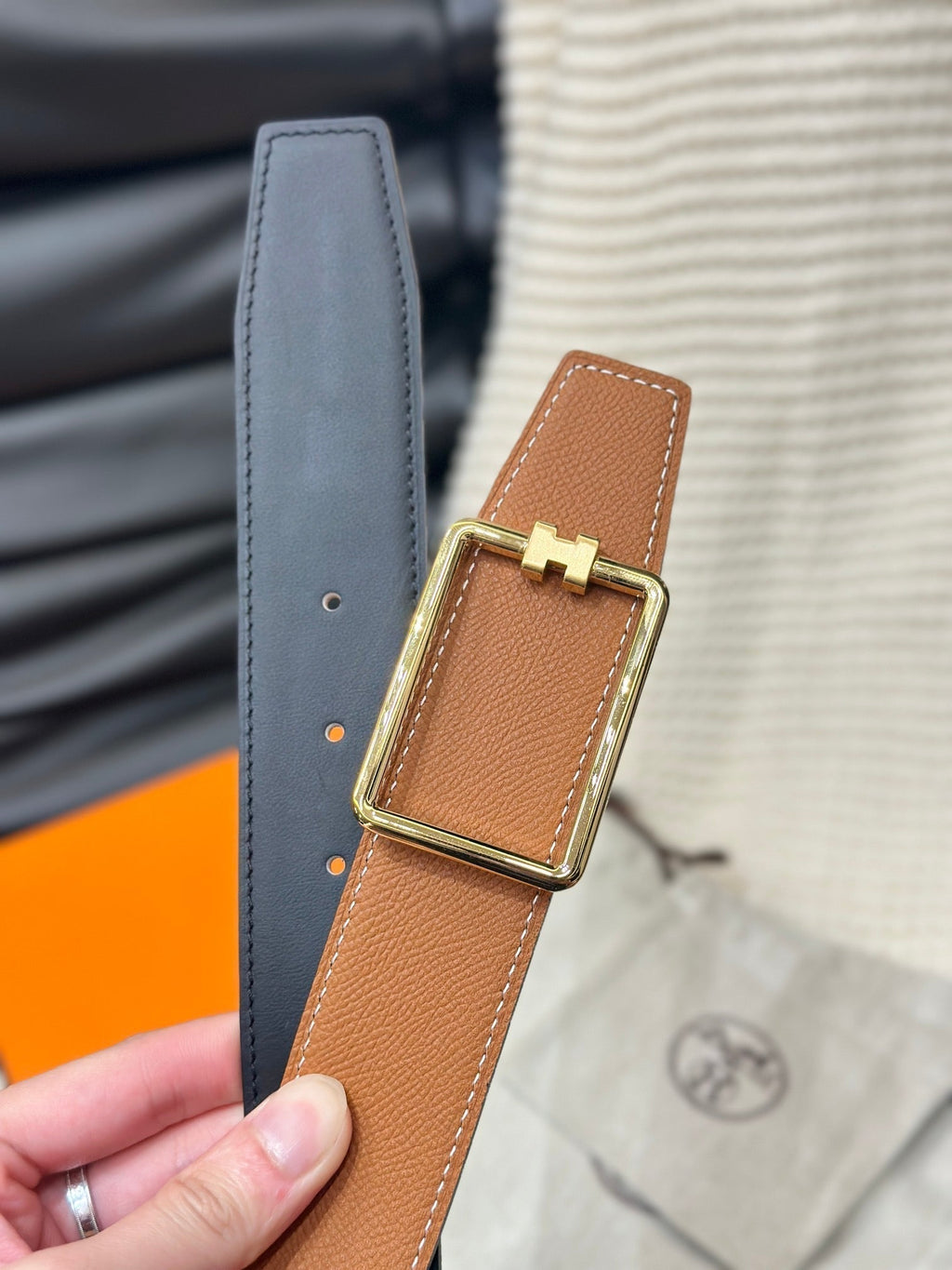 HM TUBE H BELT GOLD BUCKLE & REVERSIBLE GINGER ORANGE LEATHER STRAP 38MM