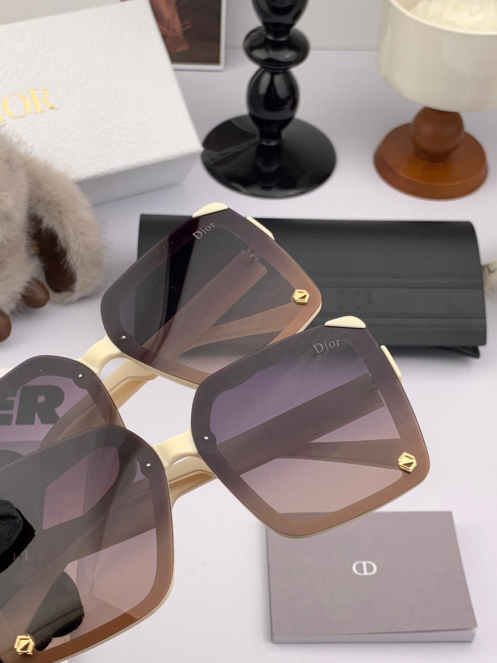 Dior 2025 Gradient Purple mix Cream Sunglasses 559712