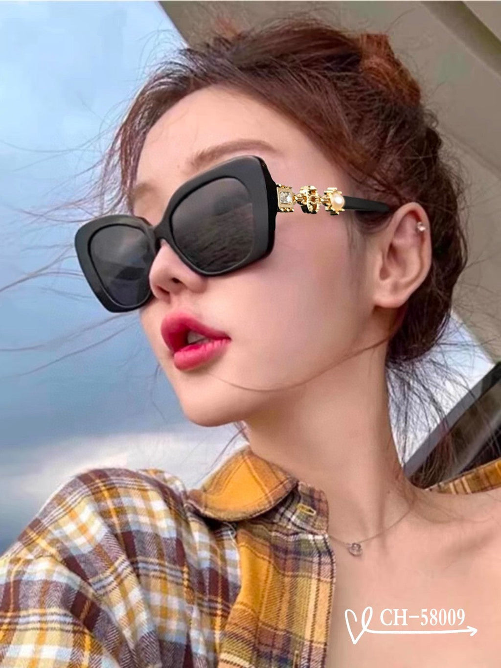 Chanel Sunglasses 558276