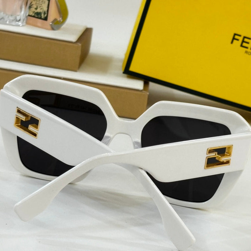 OVERSIZED FIRST CRYSTAL SQUARE FRAME SUNGLASSES FE40105 IN ACETATE