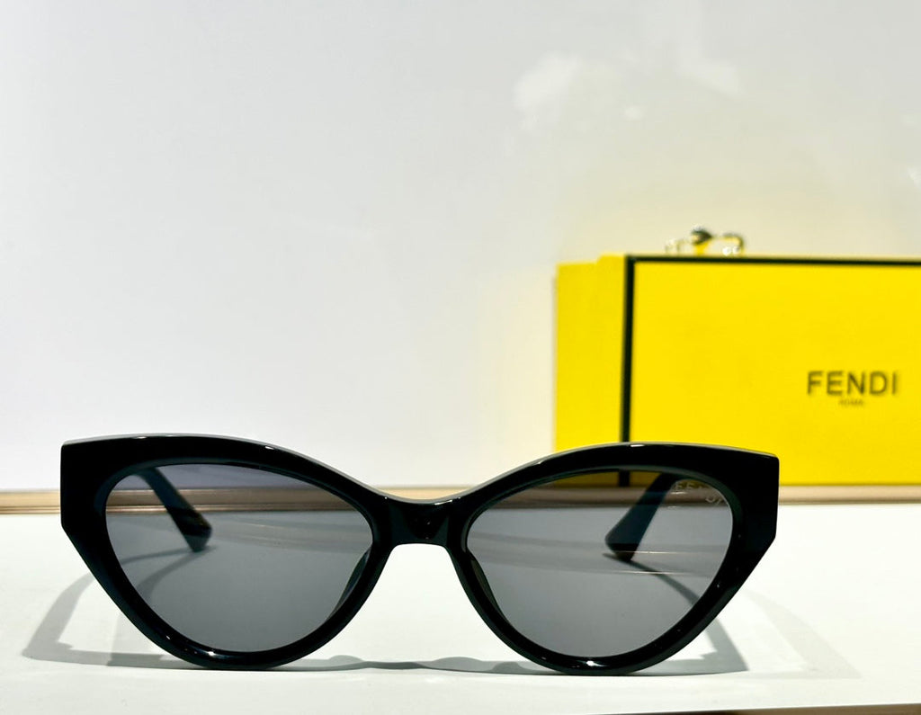 FF DIAMONDS CAT-EYE FRAME SUNGLASSES FE40164U IN ACETATE