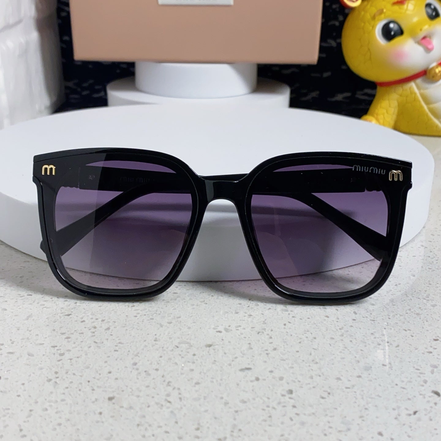 GLIMPSE SQUARE SUNGLASSES 554616 IN BLACK ACETATE GREY SMOKE LENS