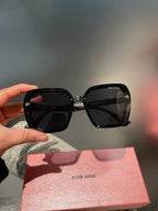 RUNWAY SQUARE SUNGLASSES 513100 IN BLACK ACETATE