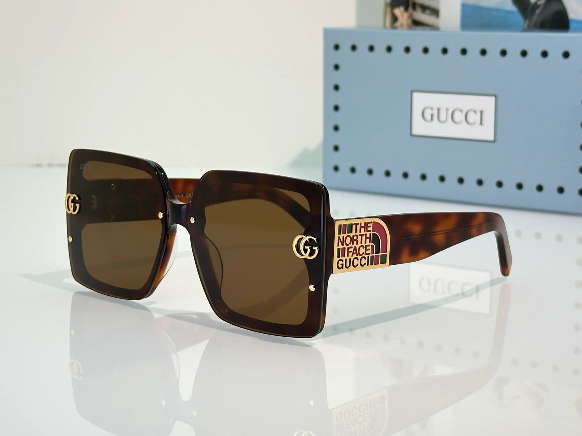 Gucci Sunglasses GG1653